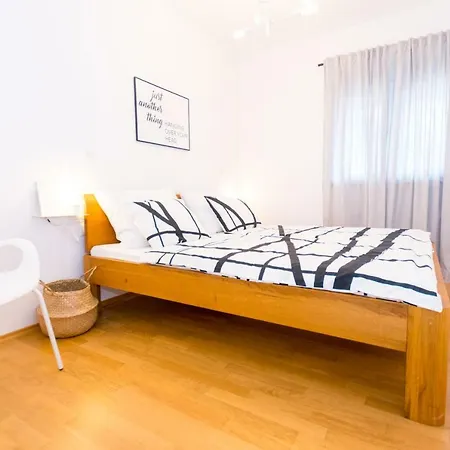 Apartman Pomalo Apartment Pula